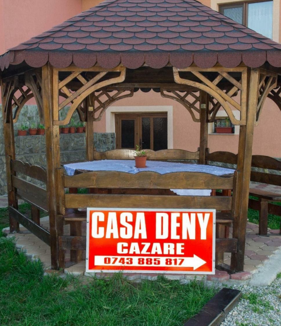 Pensiunea Casa Deny โนวาชิ-สเตรยนี ภายนอก รูปภาพ