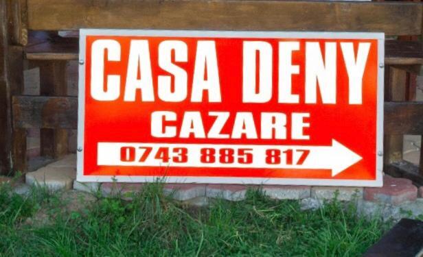 Pensiunea Casa Deny โนวาชิ-สเตรยนี ภายนอก รูปภาพ